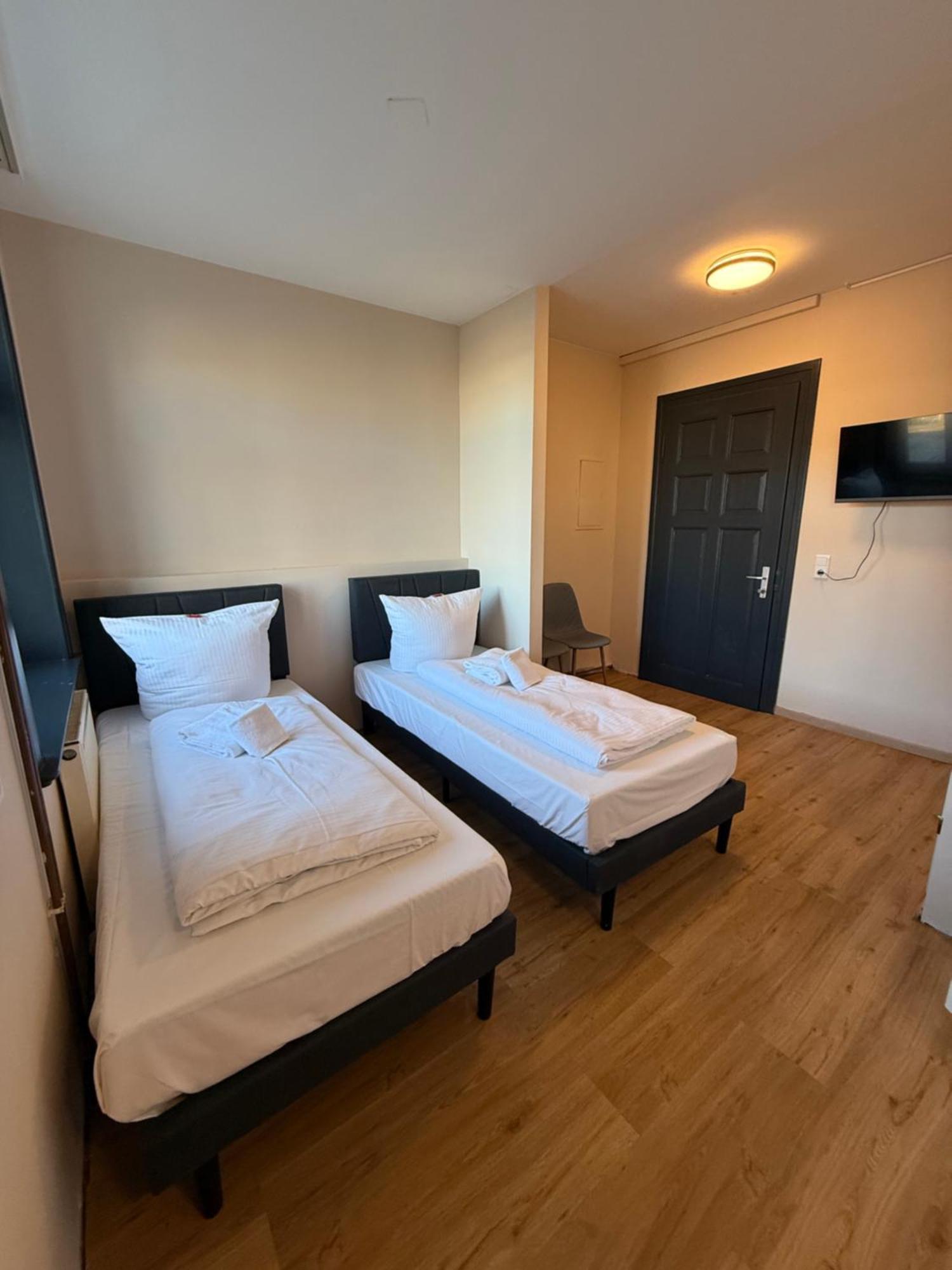 Crown Living Villa Blumenau Studios, Smarttv, Parkplatz Lustenau Exterior foto