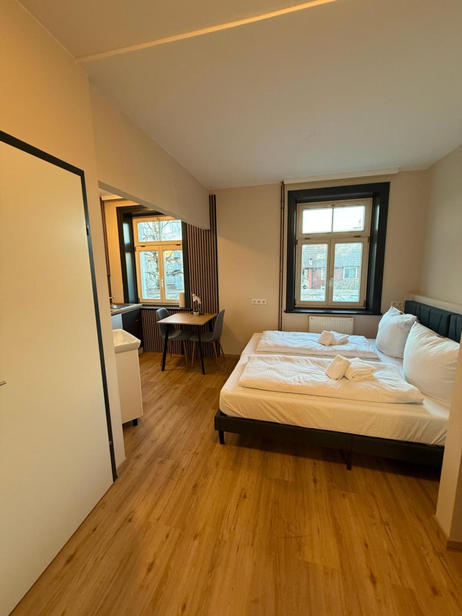 Crown Living Villa Blumenau Studios, Smarttv, Parkplatz Lustenau Exterior foto