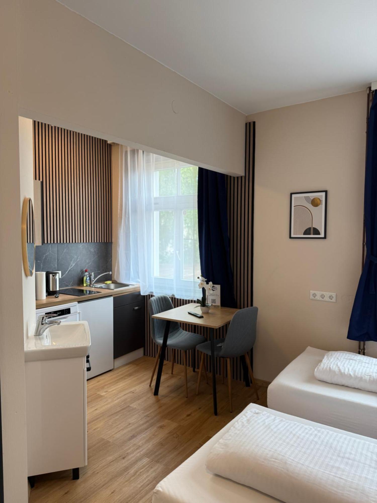 Crown Living Villa Blumenau Studios, Smarttv, Parkplatz Lustenau Exterior foto